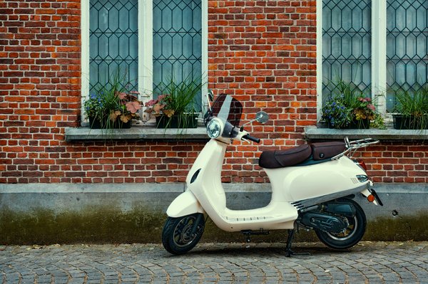 Scooter électrique : autonomie, bonus écologiques et prix accessibles